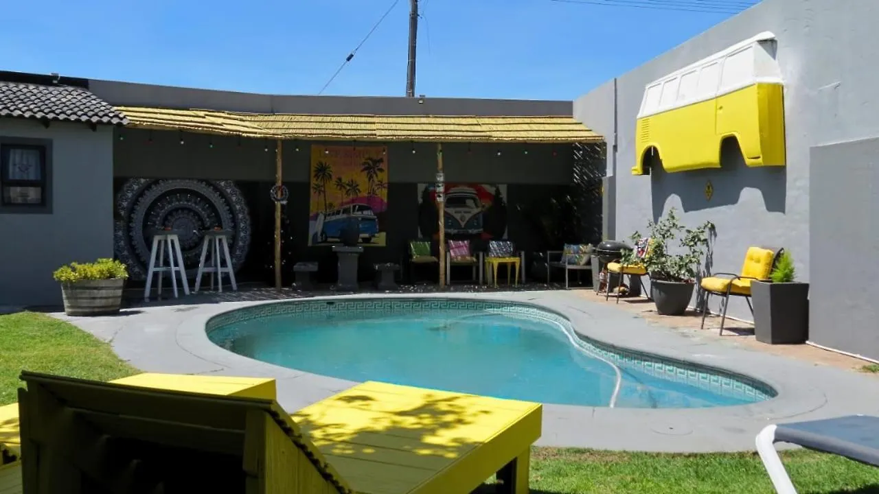 Han/Misafirhane Kombi Cove Bloubergstrand Cape Town Güney Afrika